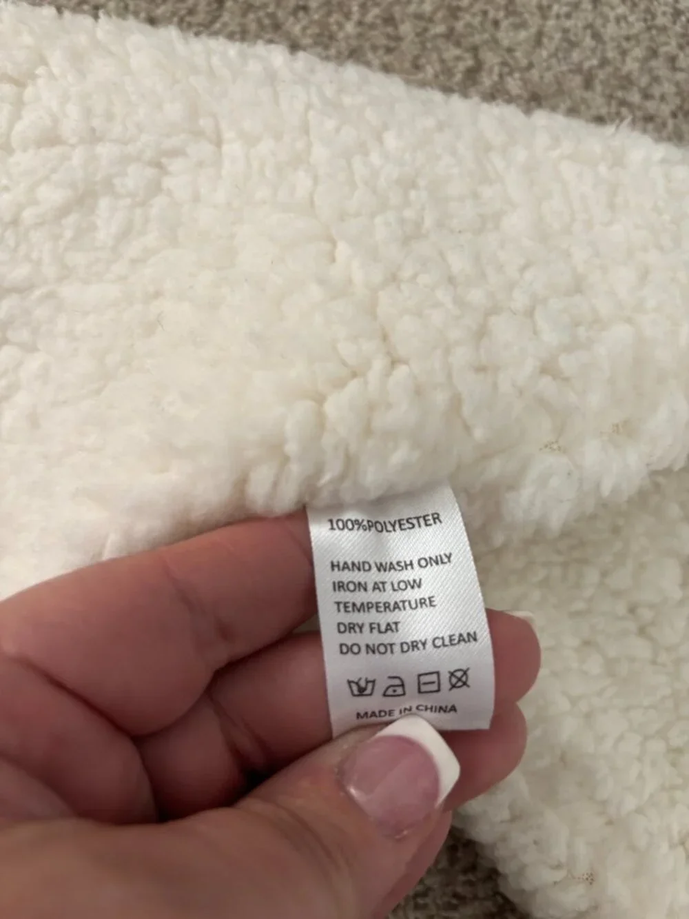 NWOT Ivory Ella Hats and neck scarf
